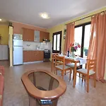 Apartamento Lovely With Pool In *