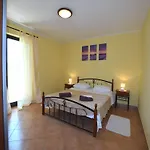 Lovely With Pool In Apartamento