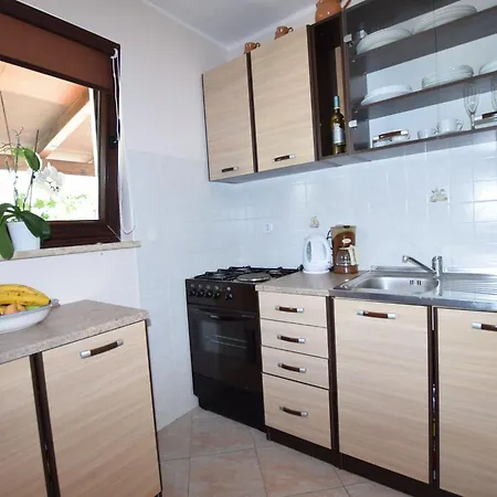 Lovely With Pool In * بوريتش