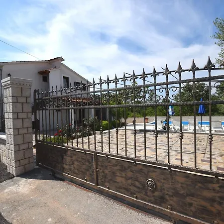 Lovely With Pool In Pore Apartment Porec