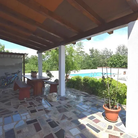 Lovely With Pool In Pore Porec