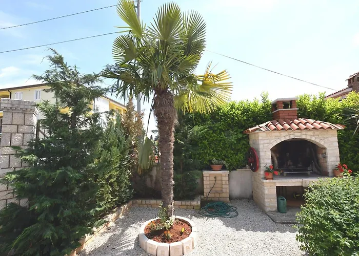 Lovely With Pool In * Poreč