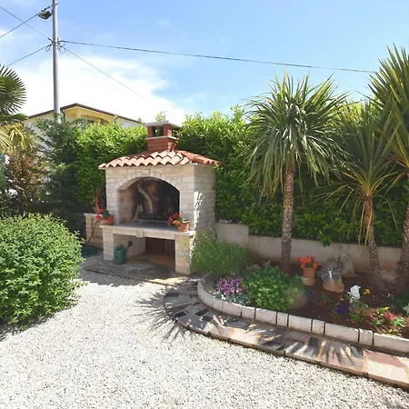 Lovely With Pool In Apartamento